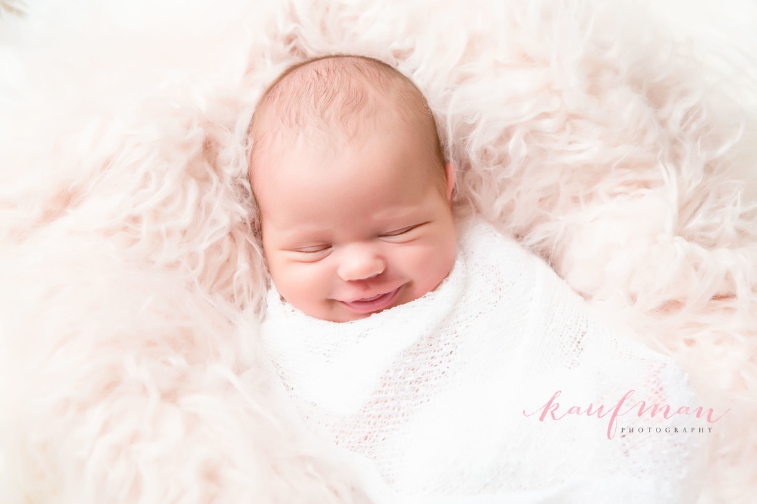 Newborn photo, newborn photography, newborn photo session, image of newborn baby girl
